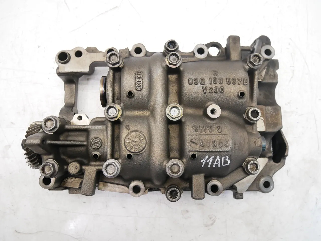 Eje balanceador Audi A6 C6 Avant 2.0 TDI BRE 03Q103537B