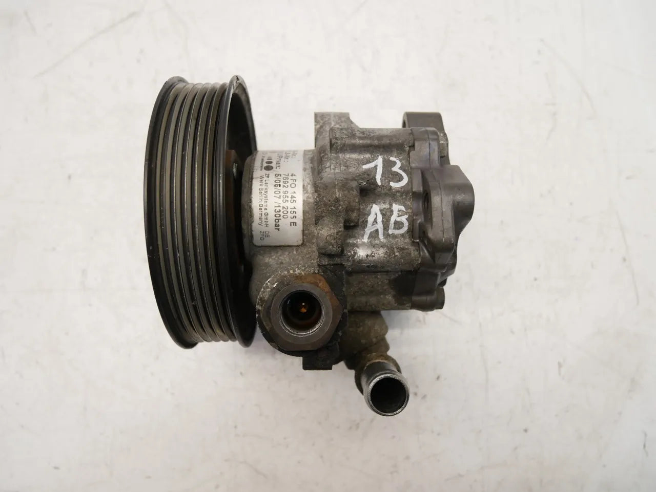 Servobomba Audi A6 C6 Avant 2.0 TDI BRE 4F0145155E
