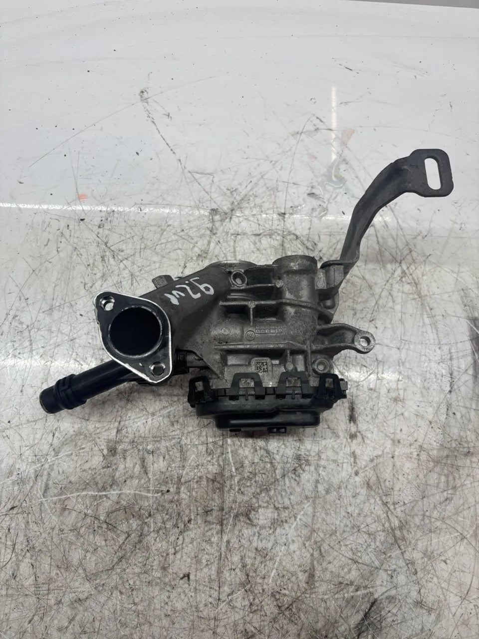 Válvula EGR Peugeot Citroen C4 3008 1.6 BlueHDi DV6FC BHZ 9833095880