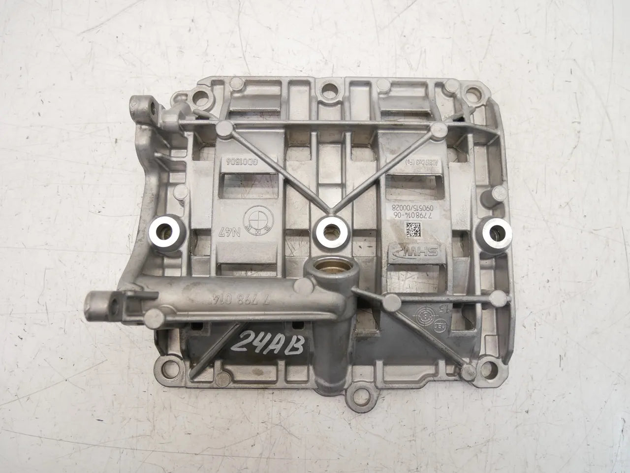 Placa deflectora BMW Serie 3 E91 E92 E90 320d 2.0 N47D20C N47 7798014