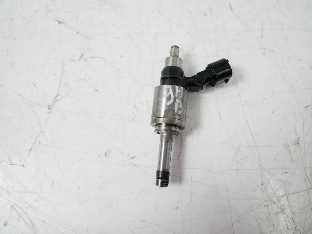Inyector Nissan Qashqai 1,2 DIG-T HRA2DDT HRA2 8201438013