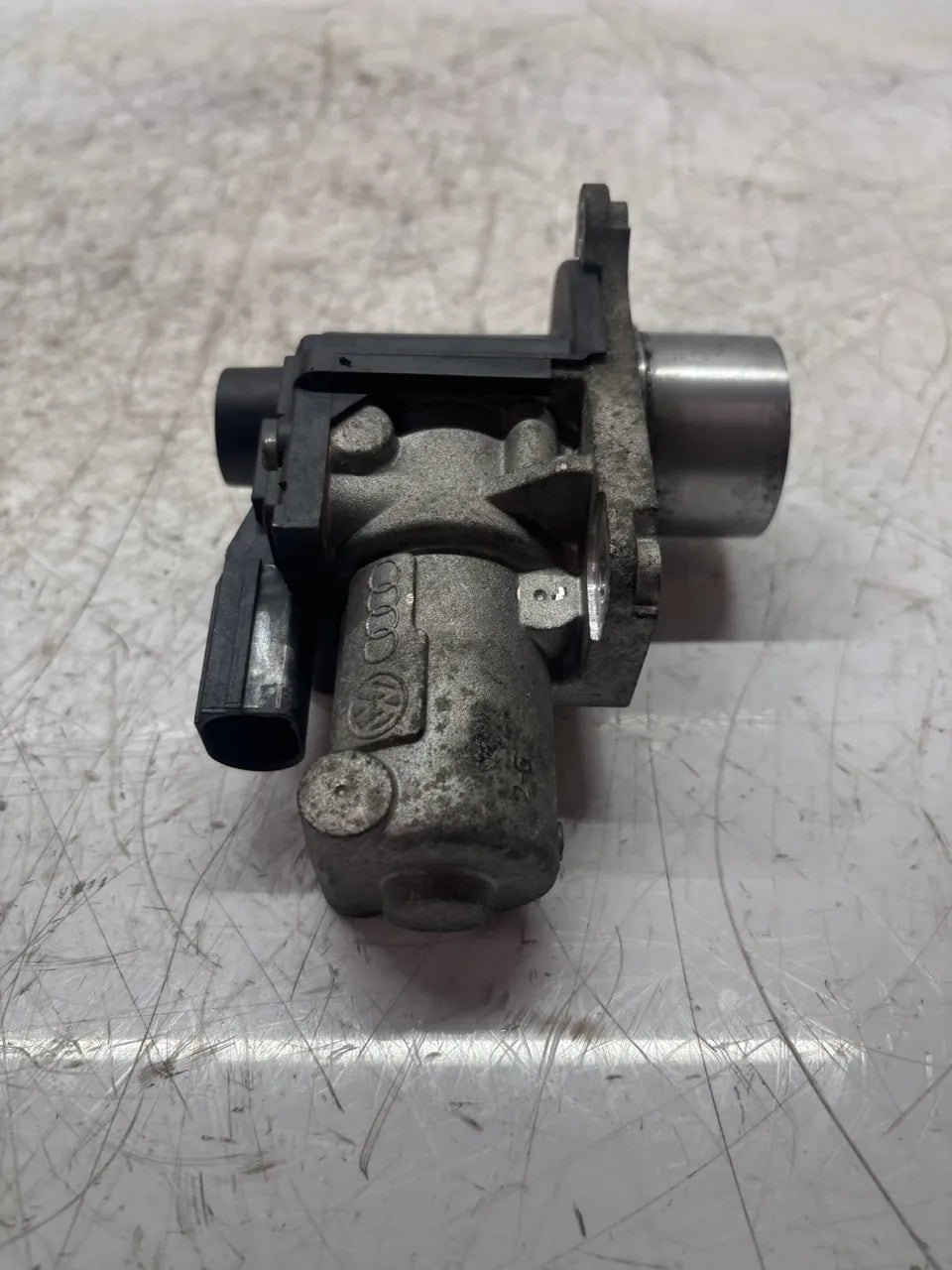 Válvula EGR Audi Seat Skoda Volkswagen A3 Leon Fabia Golf V 1.9 TDI BLS 03G131501N