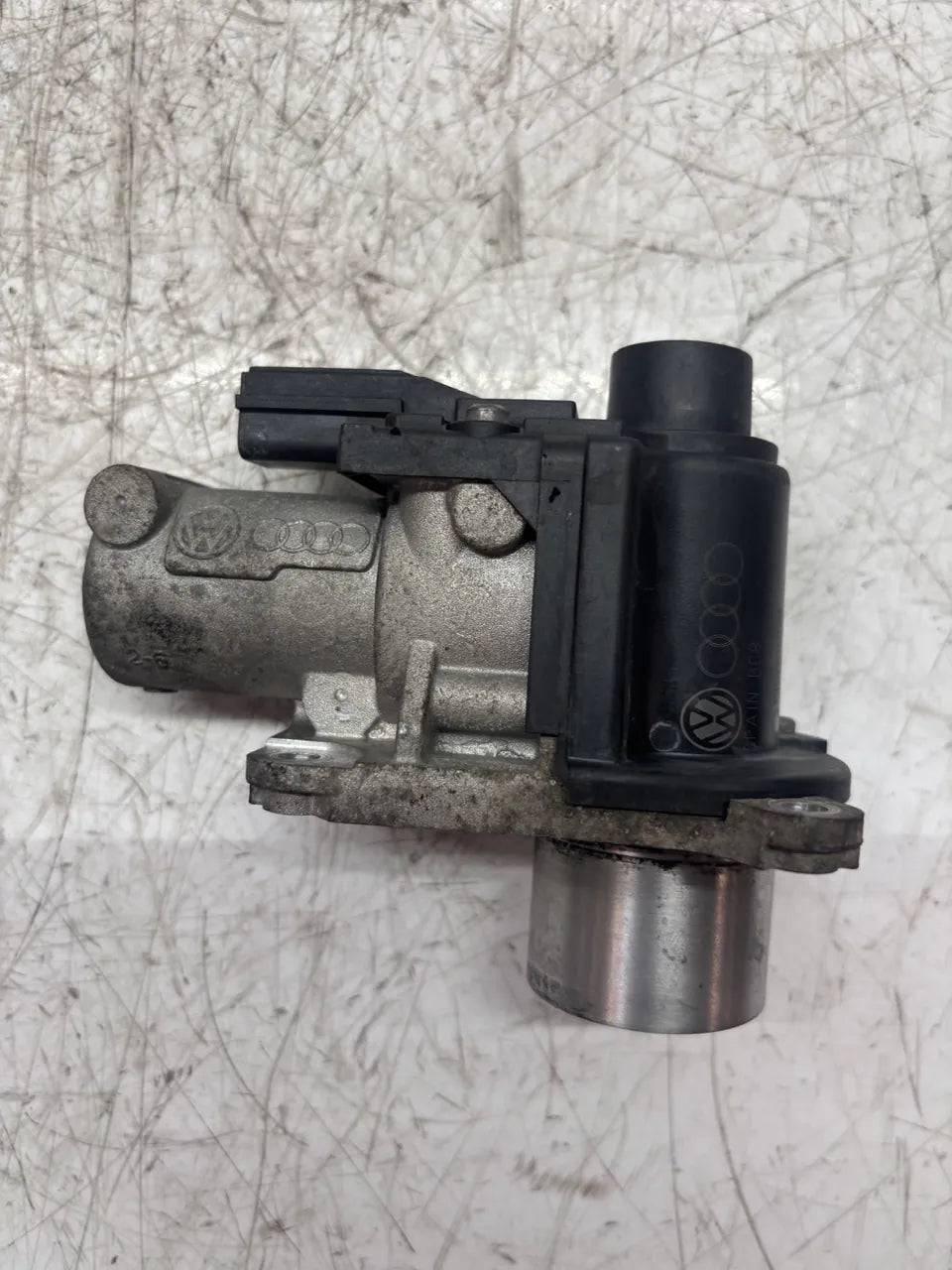 Válvula EGR Audi Seat Skoda Volkswagen A3 Leon Fabia Golf V 1.9 TDI BLS 03G131501N