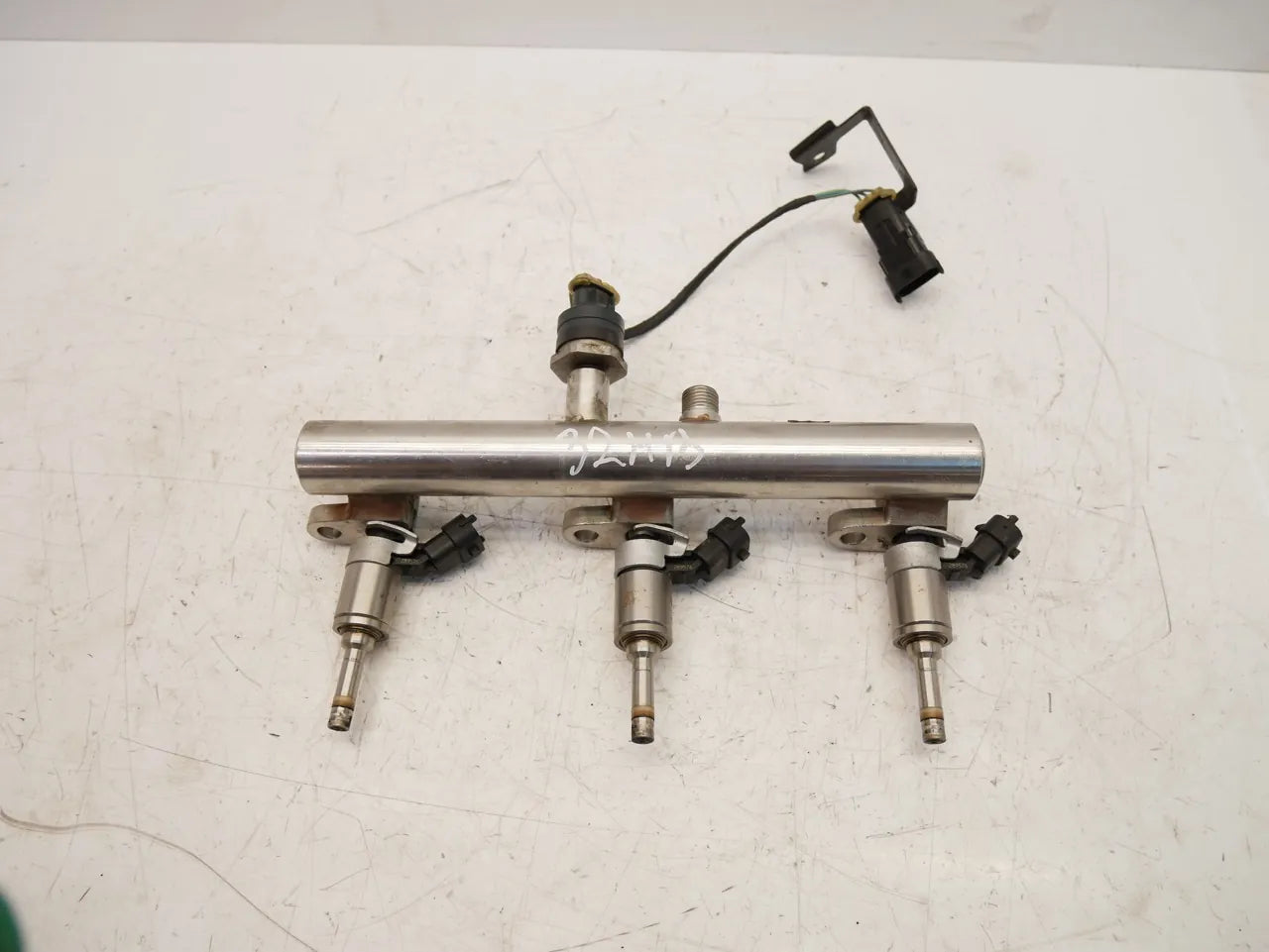 Rampa inyectora Alfa Romeo Giulia 2.9 Quadrifoglio 670050436 00670050573