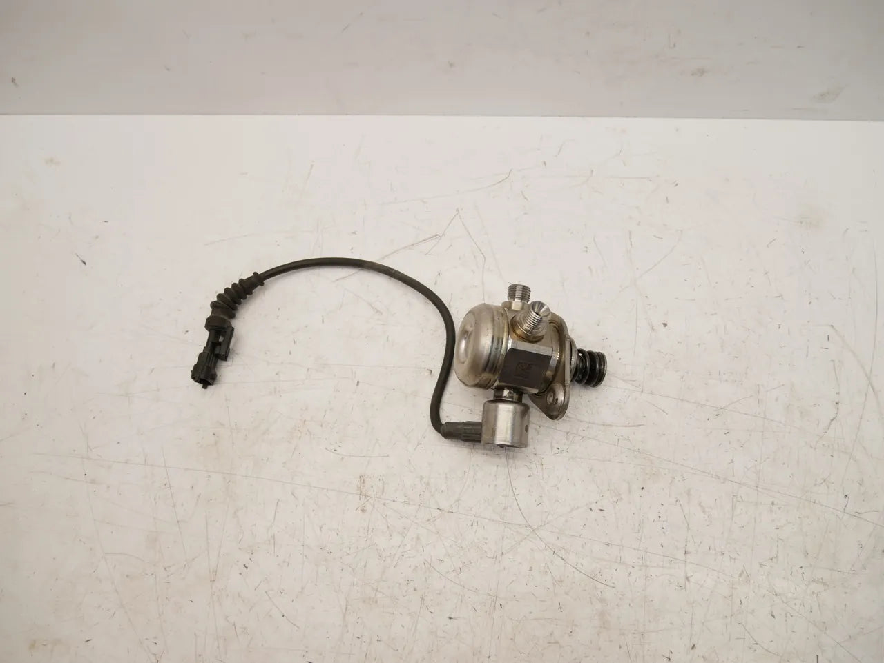Bomba de combustible Alfa Romeo Giulia 2.9 670050436 0261520555