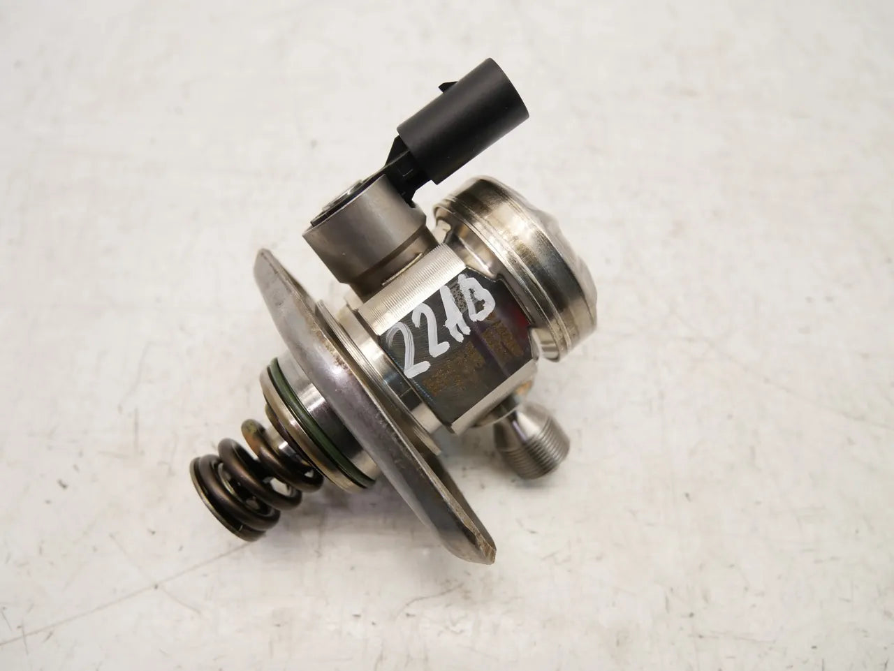 Bomba de combustible Nissan X-Trail Qashqai 1.3 DIG-T HR13DDT 166303162R