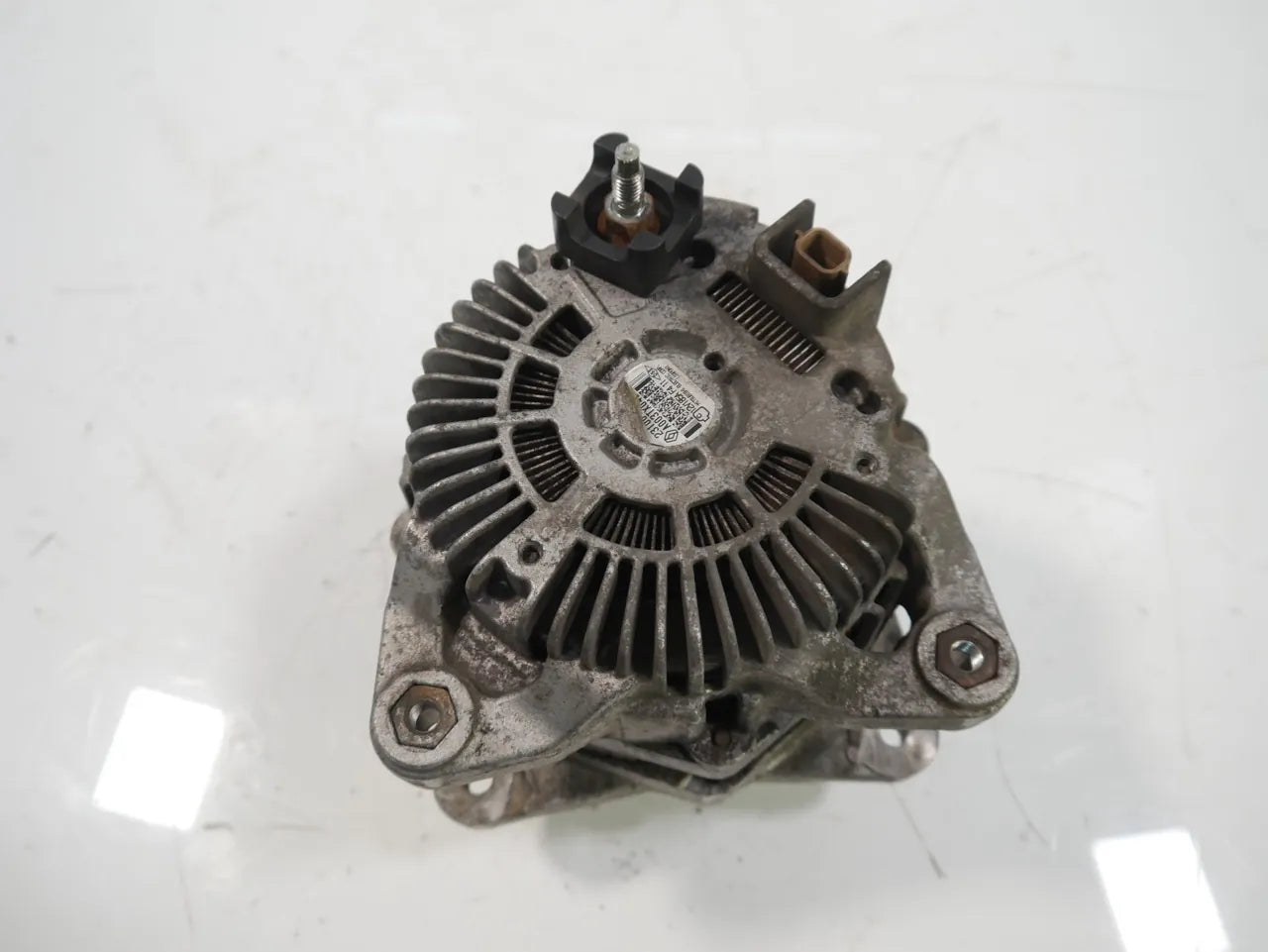 Alternador Opel Movano B 2,3 CDTI M9T870 M9T LWK 231001822R