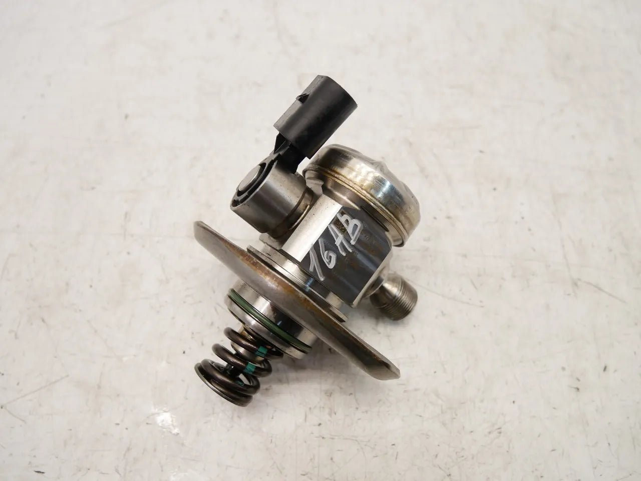 Bomba de combustible Nissan Qashqai 1.3 DIG-T HR13 HR13DDT 166303162R