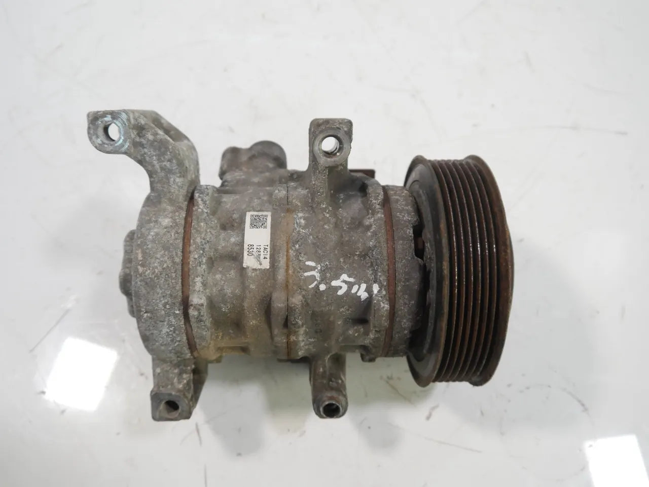 Compresor de aire acondicionado Toyota Hilux 2.4 D 4WD 2GD-FTV 2GD 447280-2720