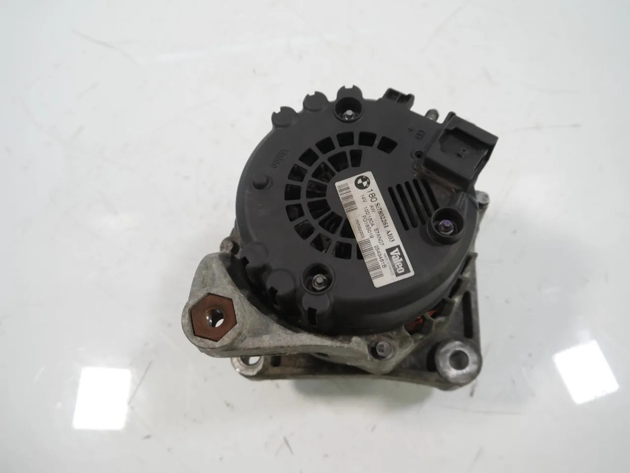 Alternador BMW Serie 1 E87 2.0 118d N47D20A N47 N47D20U0 7802261
