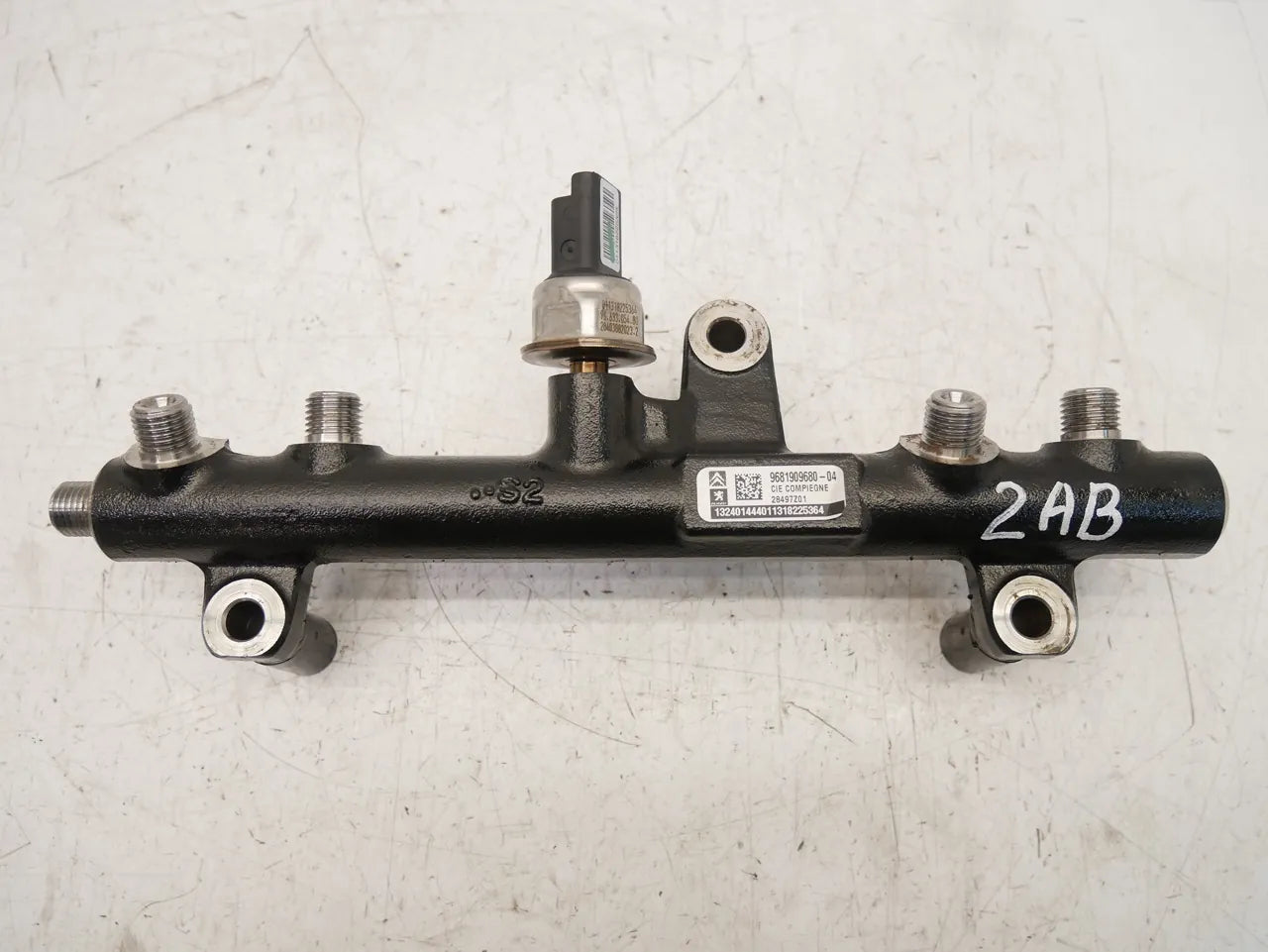 Tubo de raíl Toyota Proace 2.0 D4d D 4WZ-FHV DW10FC 9681909680