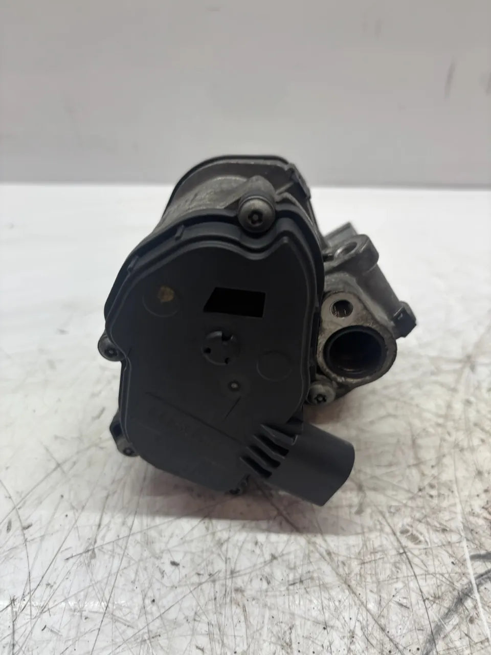 Válvula EGR Volkswagen Skoda Caddy Yeti 2.0 TDI DFSB DFS 04L131501P