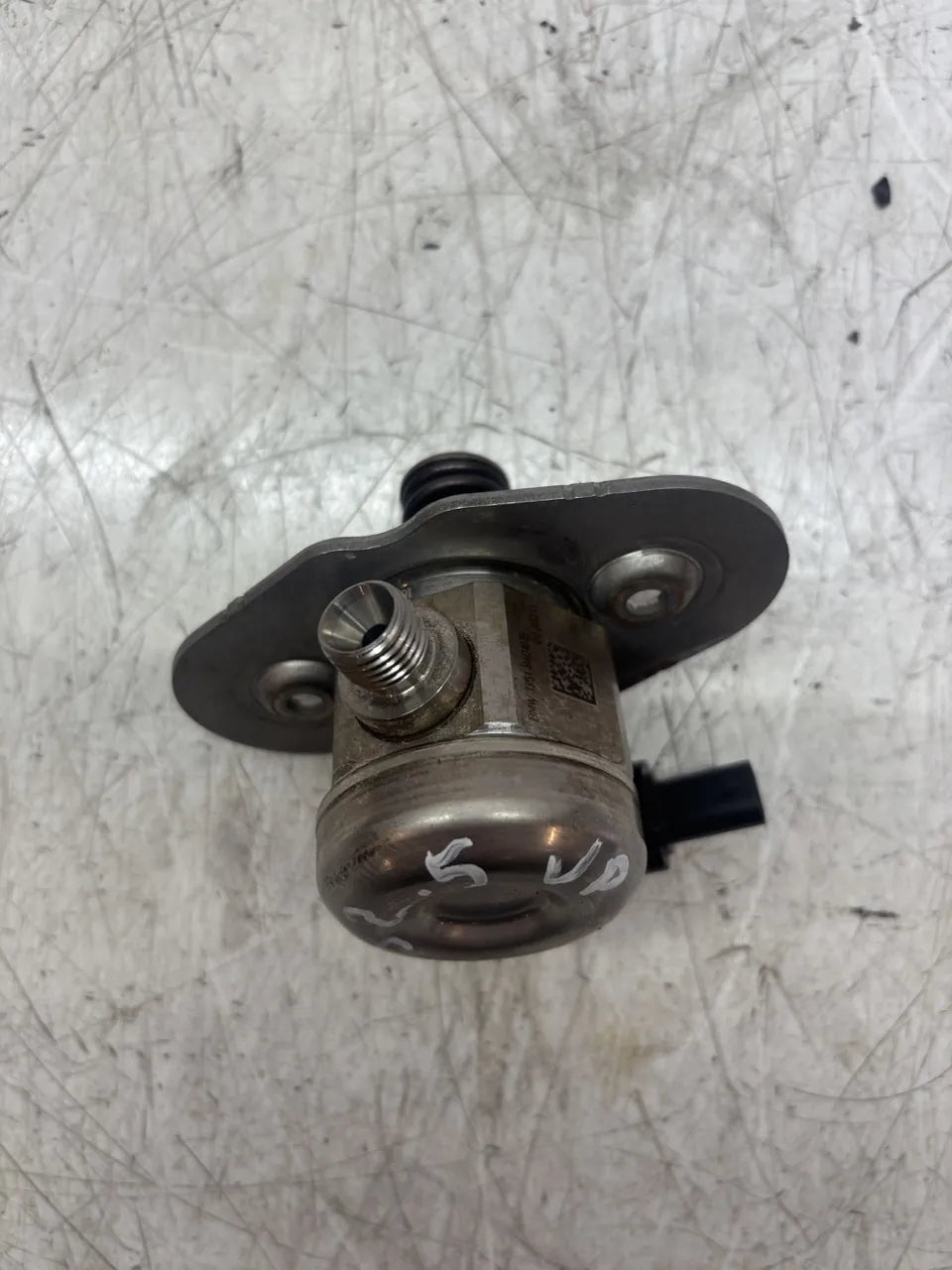 Bomba de combustible BMW Serie 7 G11 4.4 V8 Li N63B44C N63 8601015