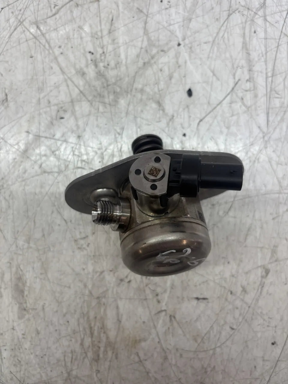 Bomba de combustible BMW Serie 7 G11 4.4 V8 Li N63B44C N63 8643464