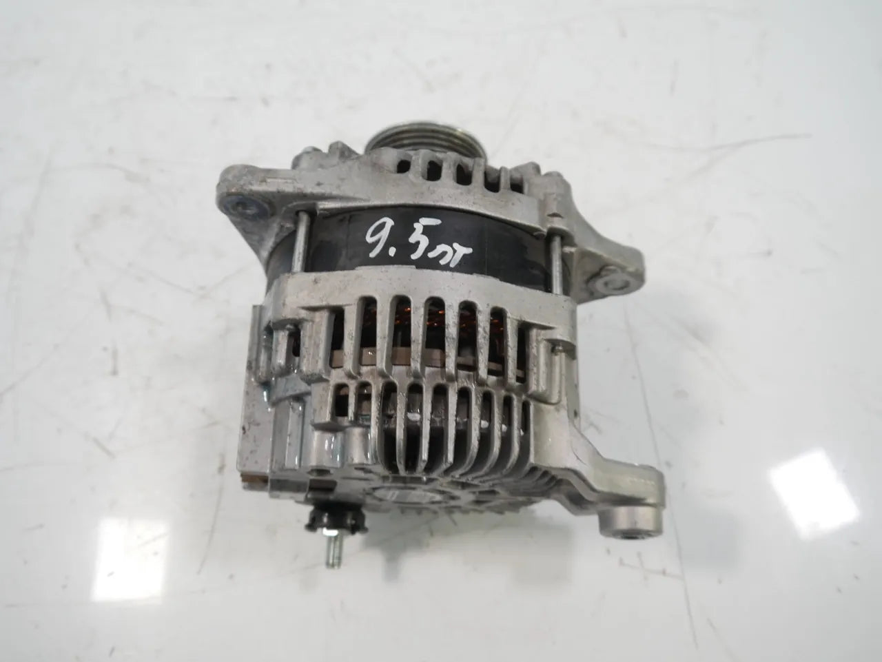 Alternador Nissan GT-R GTR Nismo R35 3.8 V6 VR38DETT VR38 23100JF01A