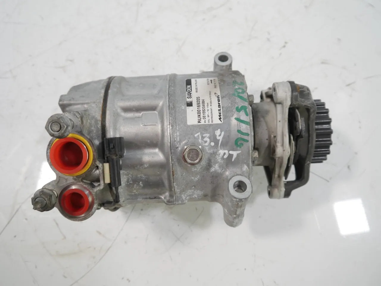 Compresor de aire acondicionado McLaren 650S 3.8 V8 M838T M838 061082046B4 00169205