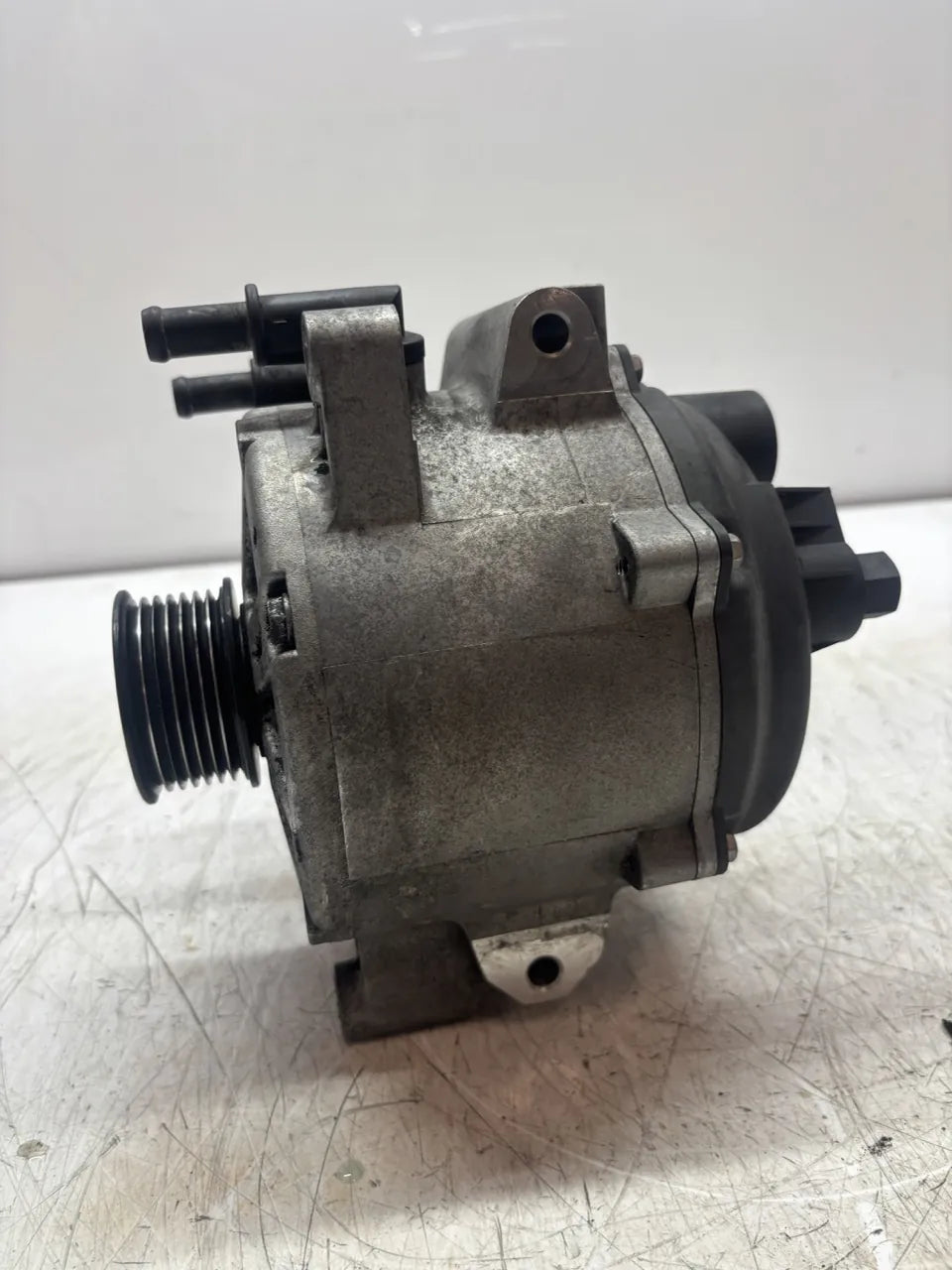Alternador Porsche Panamera 970 4.8 Turbo M48.70 M48 94860302703