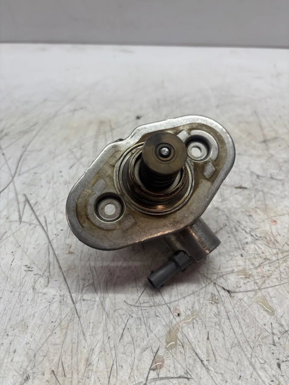 Bomba de combustible BMW Serie 7 F01 F02 4.4 750i Li xDrive N63B44B N63 8604232