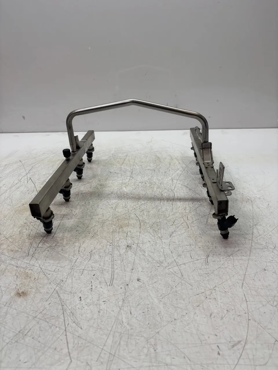 Riel inyector Cadillac Escalade 6.2 gasolina L94