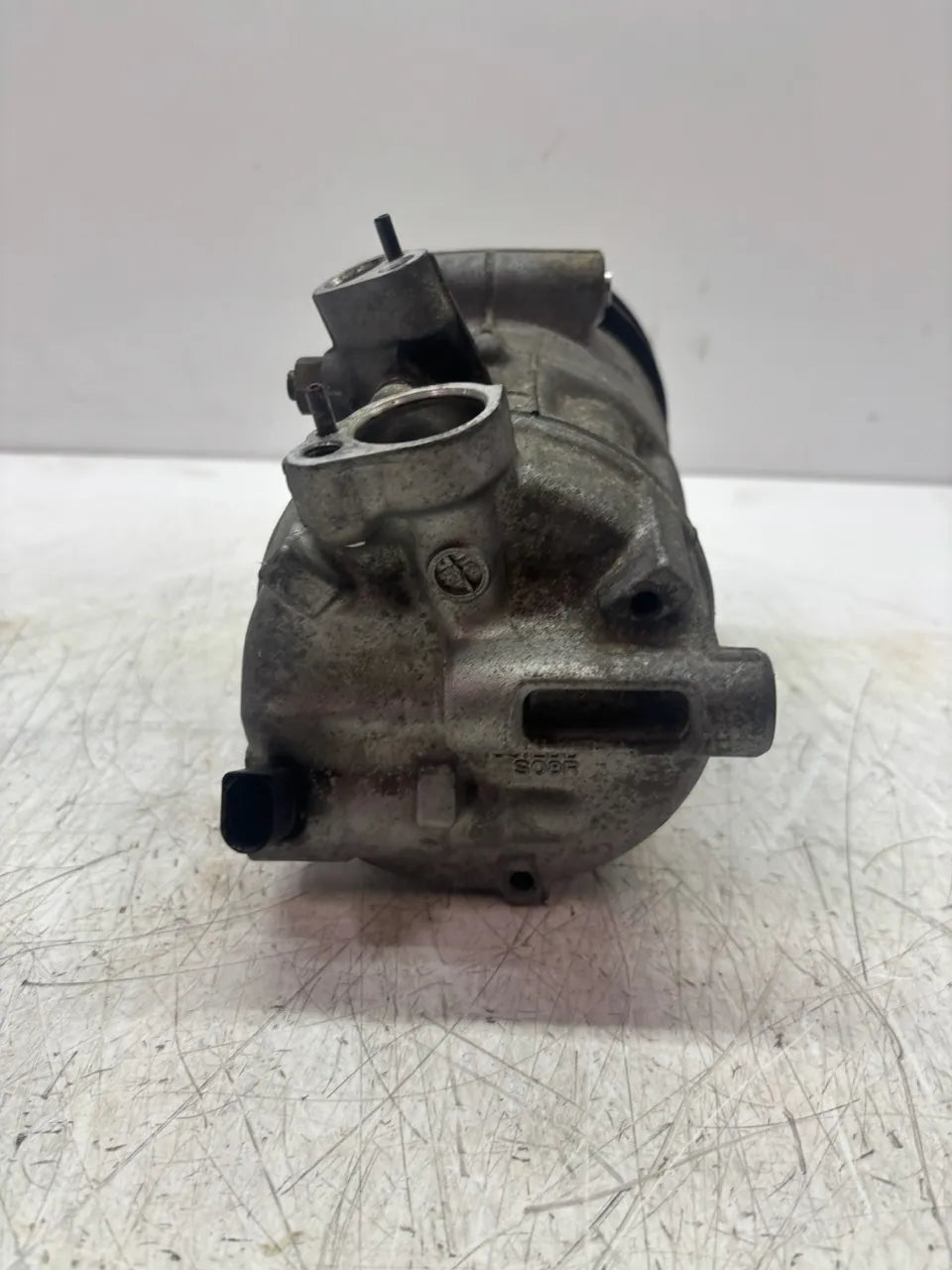 Compresor de aire acondicionado Volkswagen Beetle Golf Jetta Passat 2.5 gasolina CBUA CBU 1K0820808C