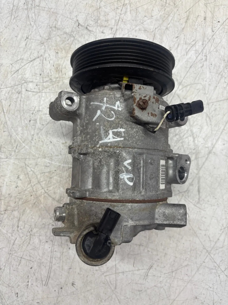Compresor de aire acondicionado Alfa Romeo Guilia 952 2.0 gasolina AWD Q4 55273835 50537068
