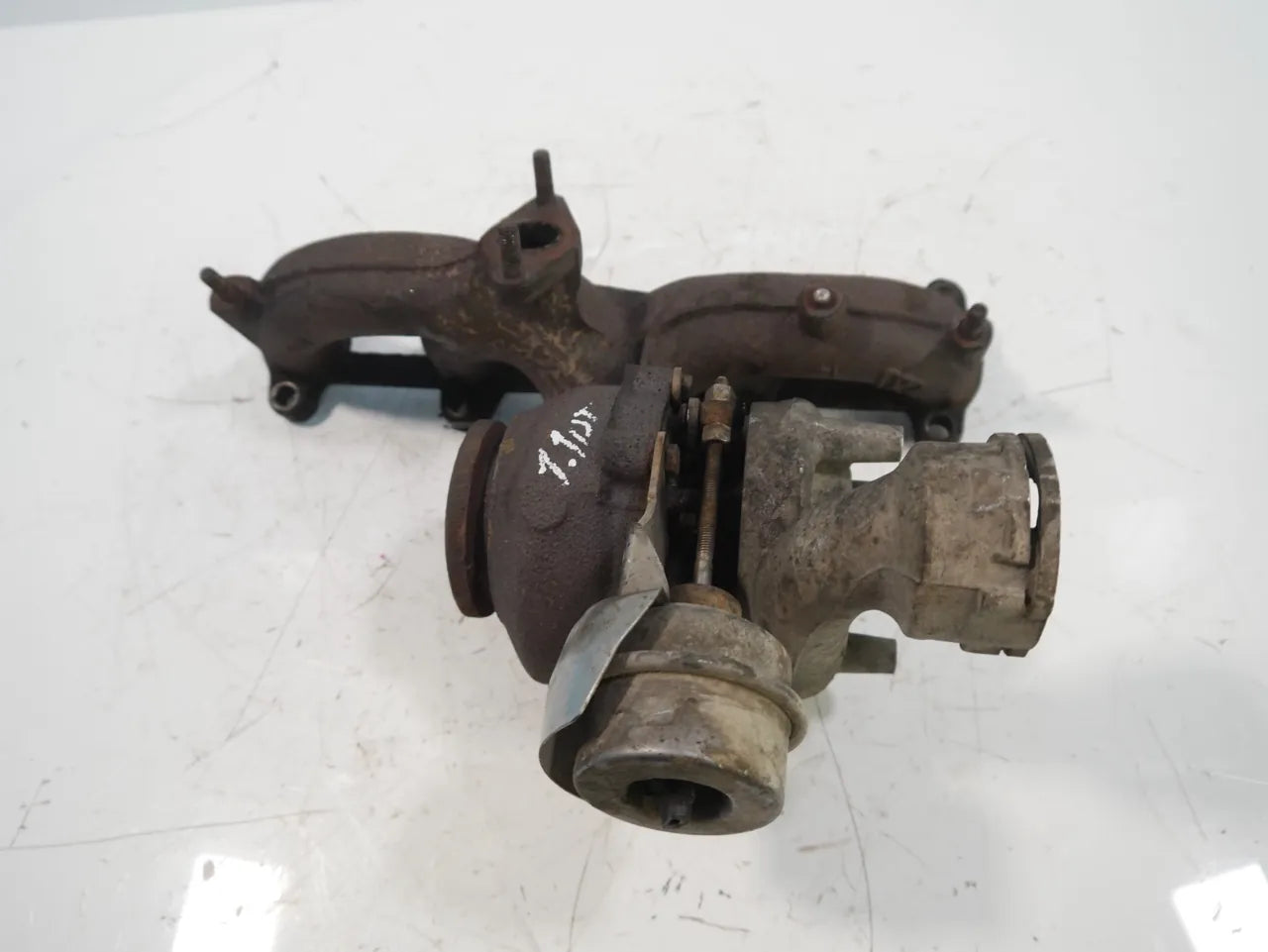 Turbocompresor Volkswagen Skoda Seat Audi Passat Leon A3 1.9 TDI BKC 038253056E