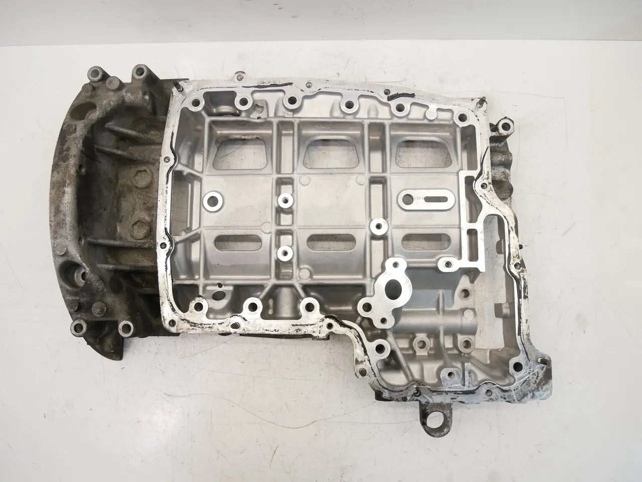 Cárter de aceite Ford Transit FD 2.2 TDCi P8FA 6C1Q-6U003-AF