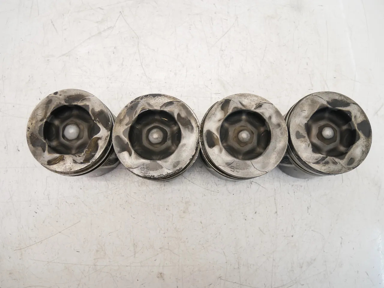 pistones Opel Nissan Vivaro Primastar 2,0 CDTi M9R780 M9R LDN 1295 4 unidades