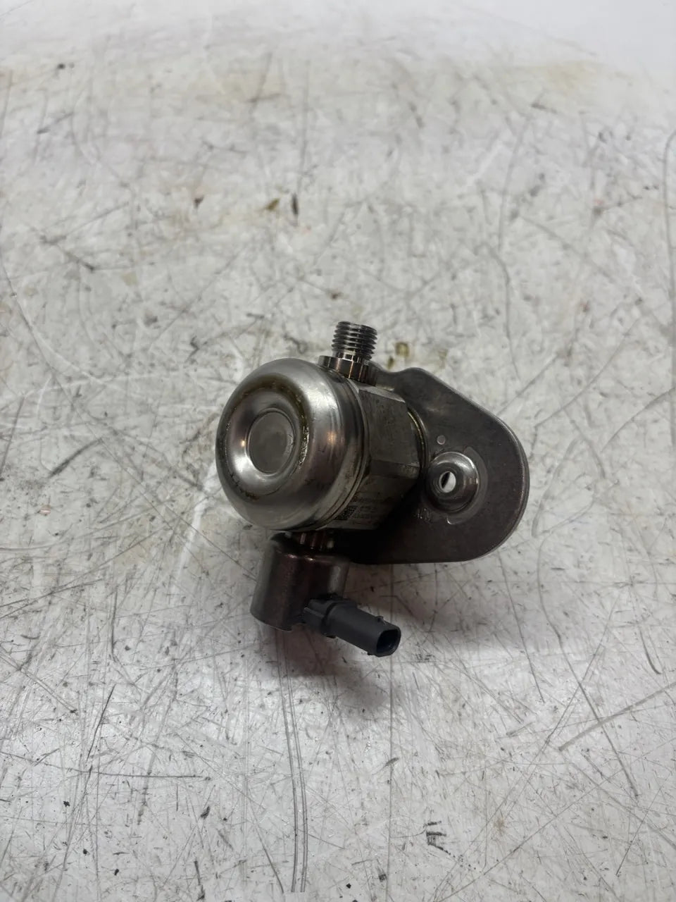 Bomba de combustible BMW X5 F15 4.4 xDrive50i N63B44O1 N63B44B 8604232