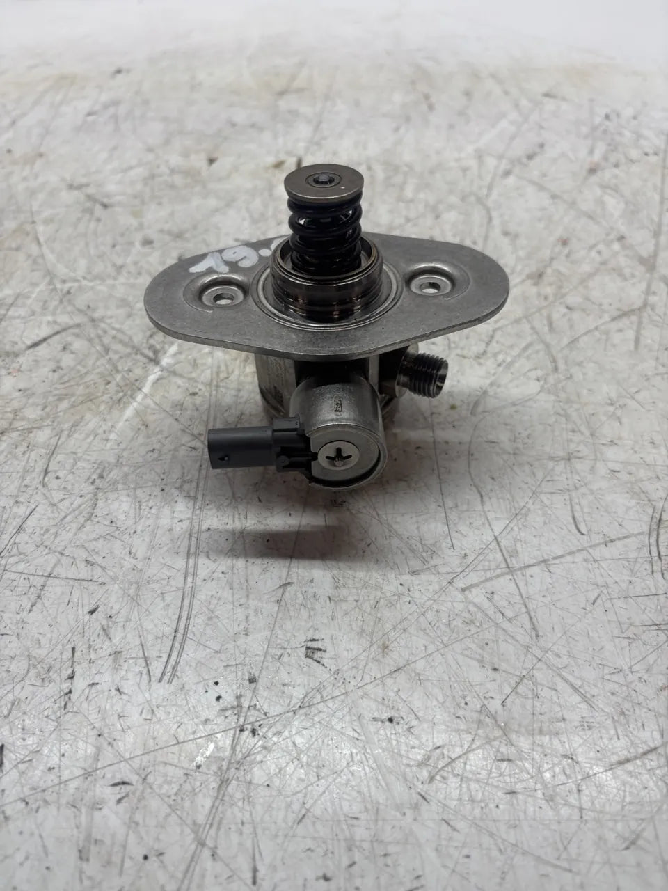 Bomba de combustible BMW X5 F15 4.4 xDrive50i N63B44O1 N63B44B N63 8604232