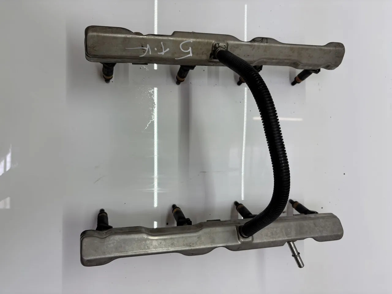 Riel inyector Jeep Grand Cherokee III 5.7 V8 4x4 EZD 53013888AC