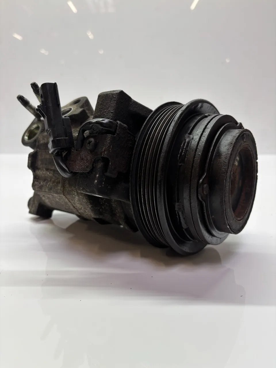 Compresor de aire acondicionado Jeep Grand Cherokee III 5.7 V8 4x4 EZD