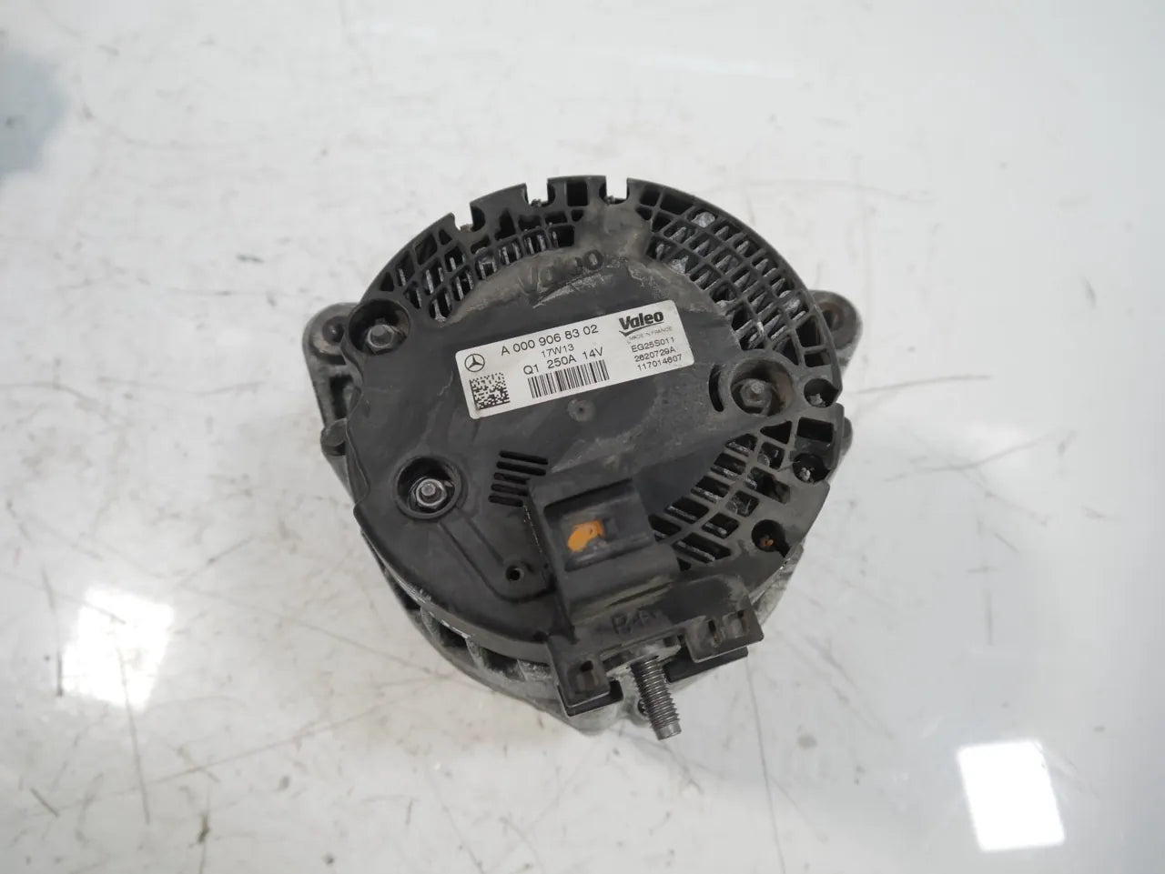 Alternador Mercedes-Benz Clase E 2.0 OM654.920 654.920 OM654 A0009068302