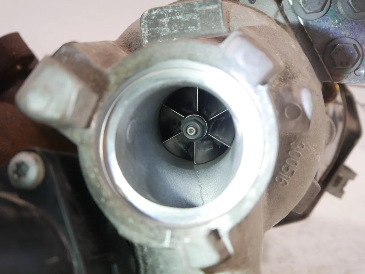 Turbocompresor Audi Q3 2.0 TDI DFTA DFT 04L253010B