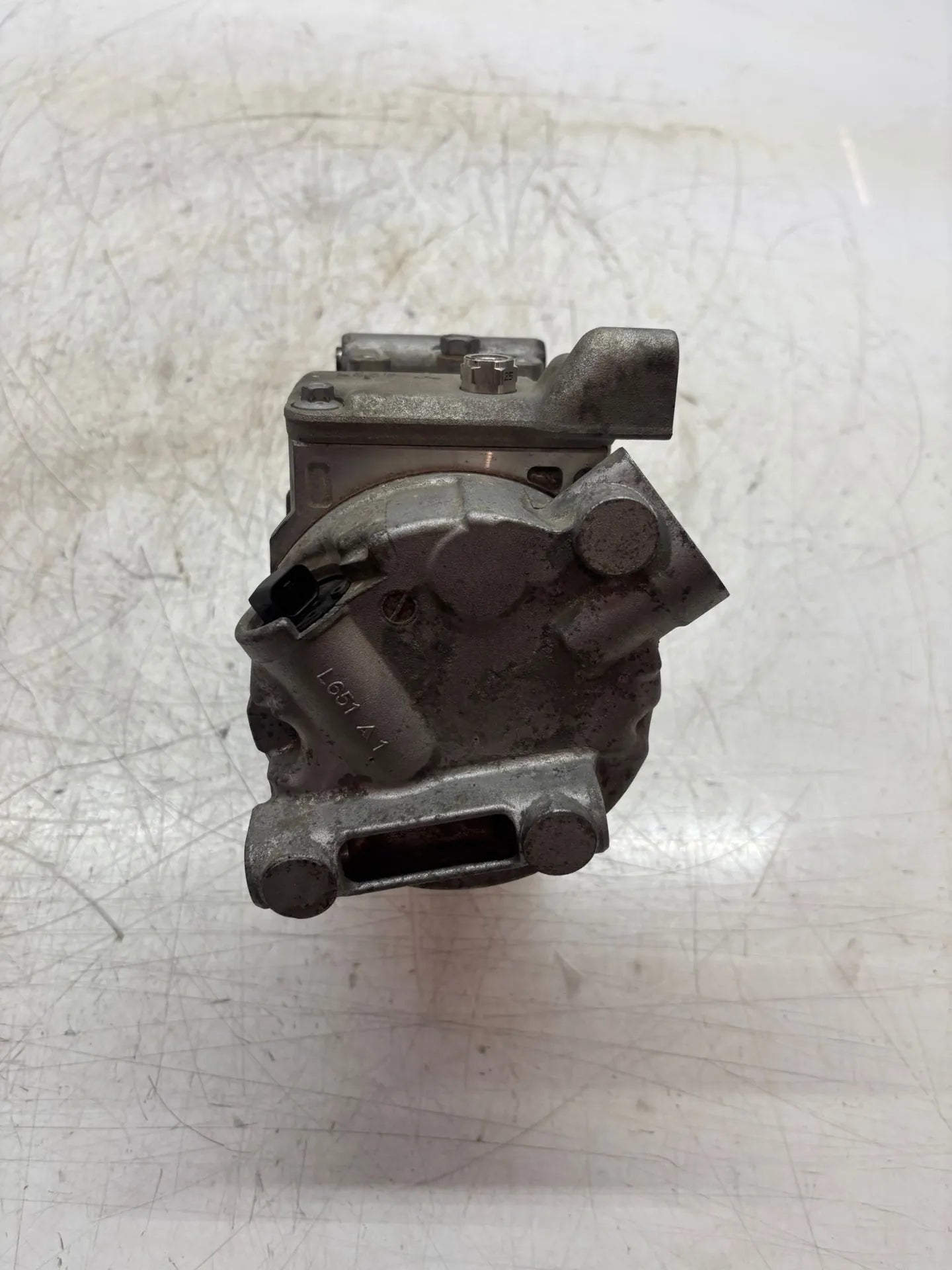 Compresor de aire acondicionado Audi A8 D4 4.0 TFSI quattro CEUA CEU 4H0260805H