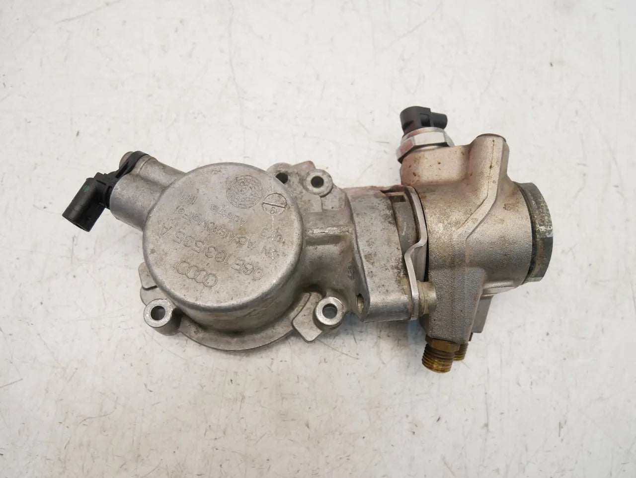 Bomba de combustible Audi Q7 3.0 TFSI quattro CTWB CTWA CTW 06E103535A