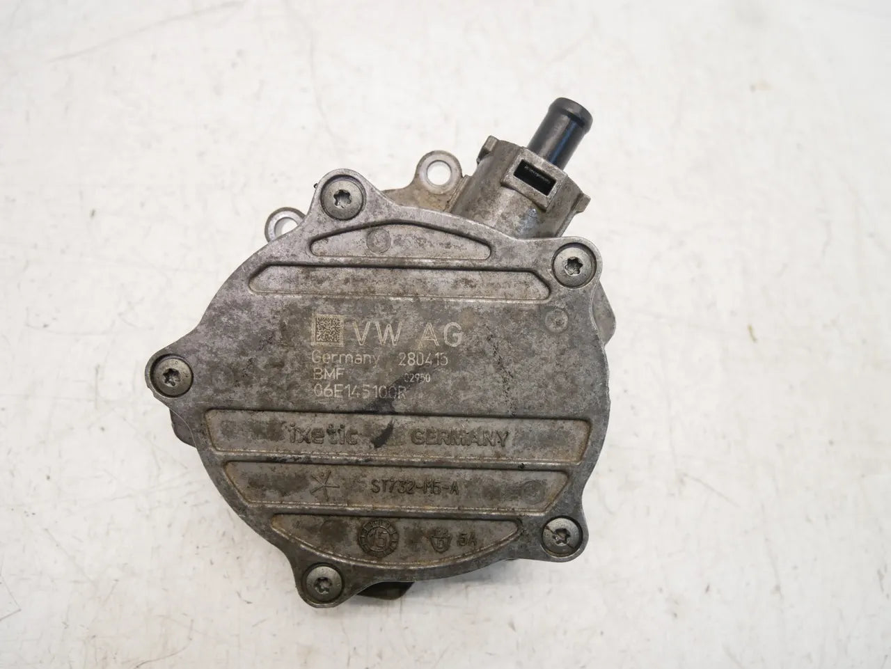 Bomba de vacío Audi Q7 3.0 TFSI quattro CTWB CTWA CTW 06E145100R
