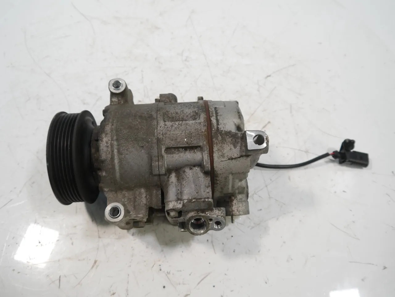 Compresor de aire acondicionado Volkswagen Transporter T5 T6 2.0 TDI CAAC CAA 7E0820803G