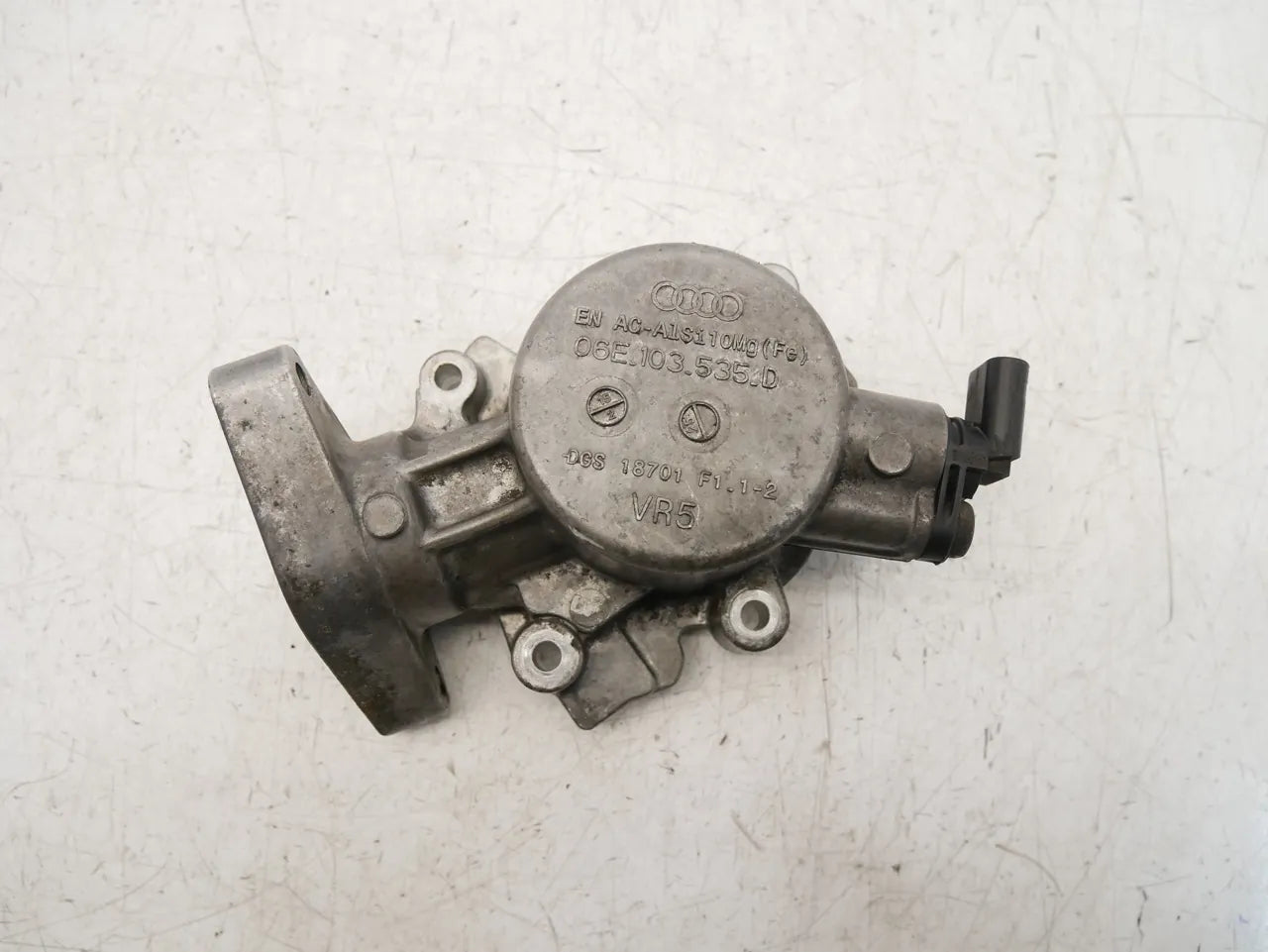 Carcasa Audi A6 C7 3.0 TFSI quattro CREC CRE 06E103535D