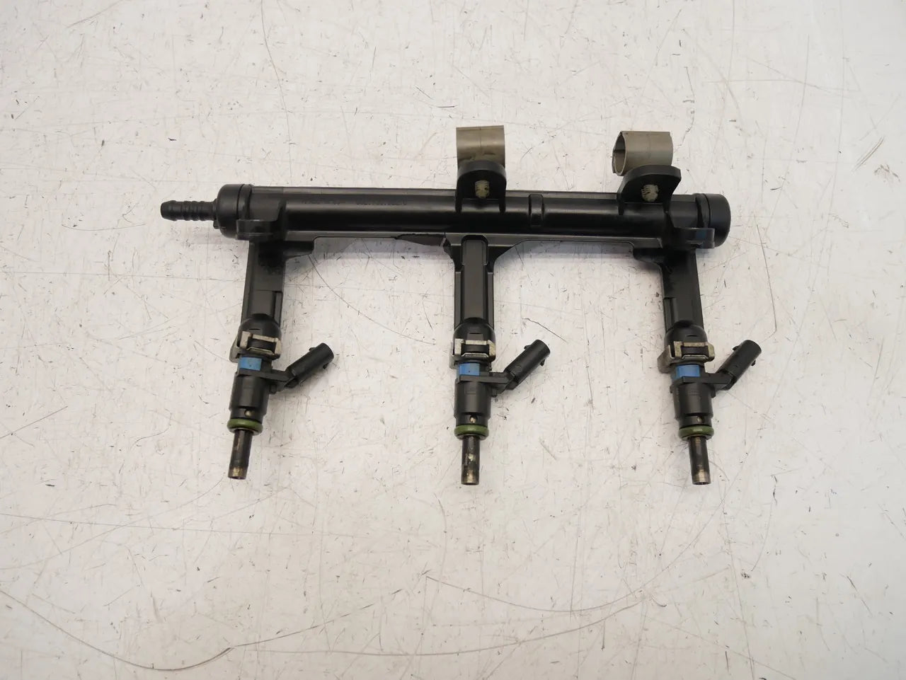 Rampa inyectora Audi A6 C7 3.0 TFSI quattro CREC CRE 06E133682C