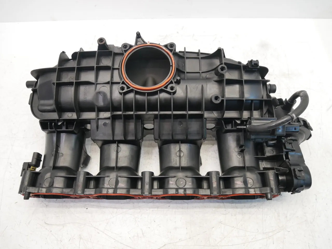 Colector de admisión Volkswagen A3 Golf 2.0 TFSI TSI DDSA DDS DKZ CZP 06L133201EH