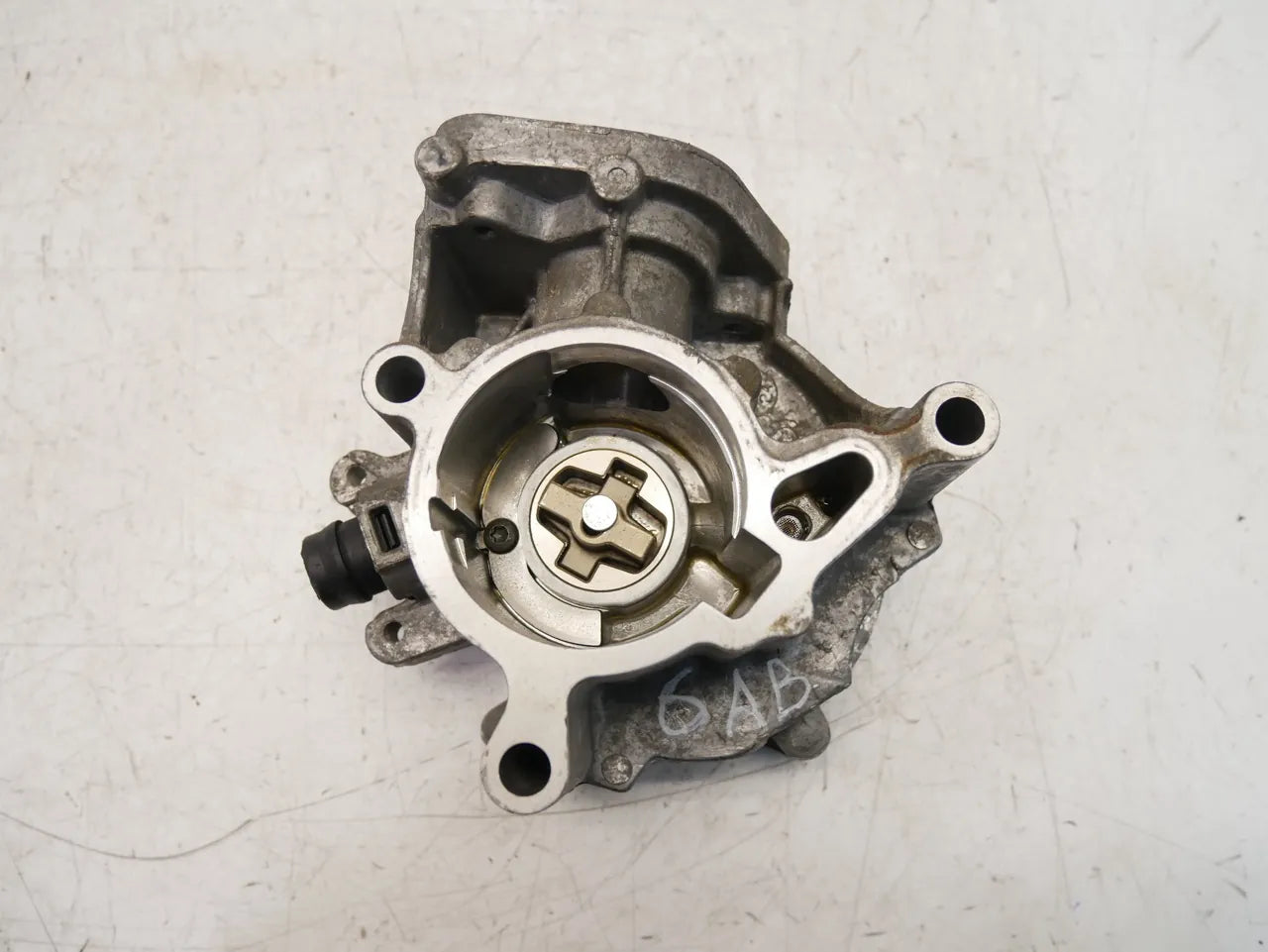 Bomba de vacío Volkswagen A3 Golf 2.0 TFSI TSI DDSA DDS DKZ CZP 06K145100BB