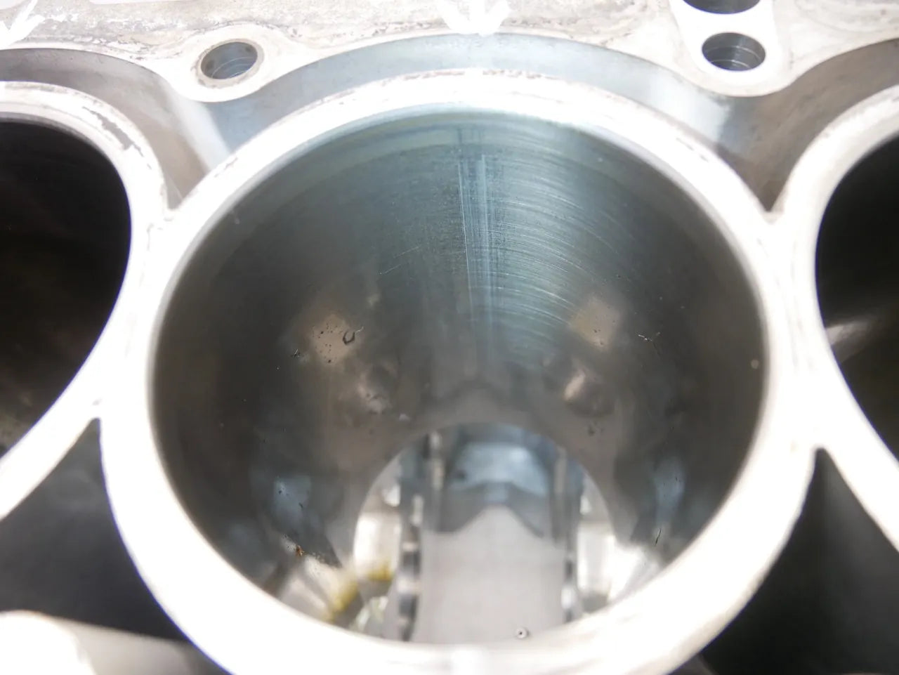 Bloque motor Defectuoso Mazda 3 6 2.0 gasolina PEY7 PE0110382
