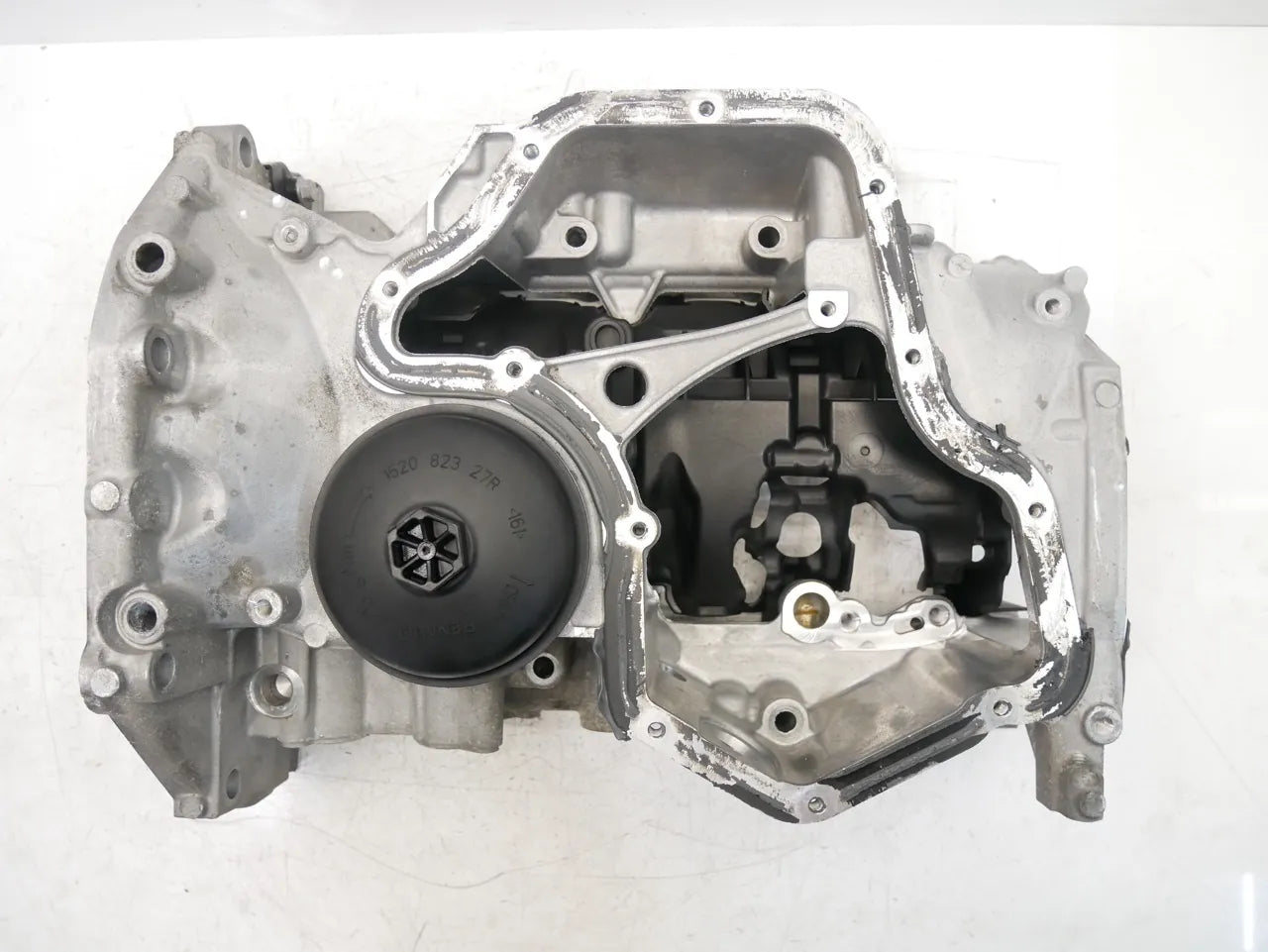 Pieza superior del cárter de aceite Nissan Qashqai II 1.3 DIG-T HR13DDT HR13 110178859R