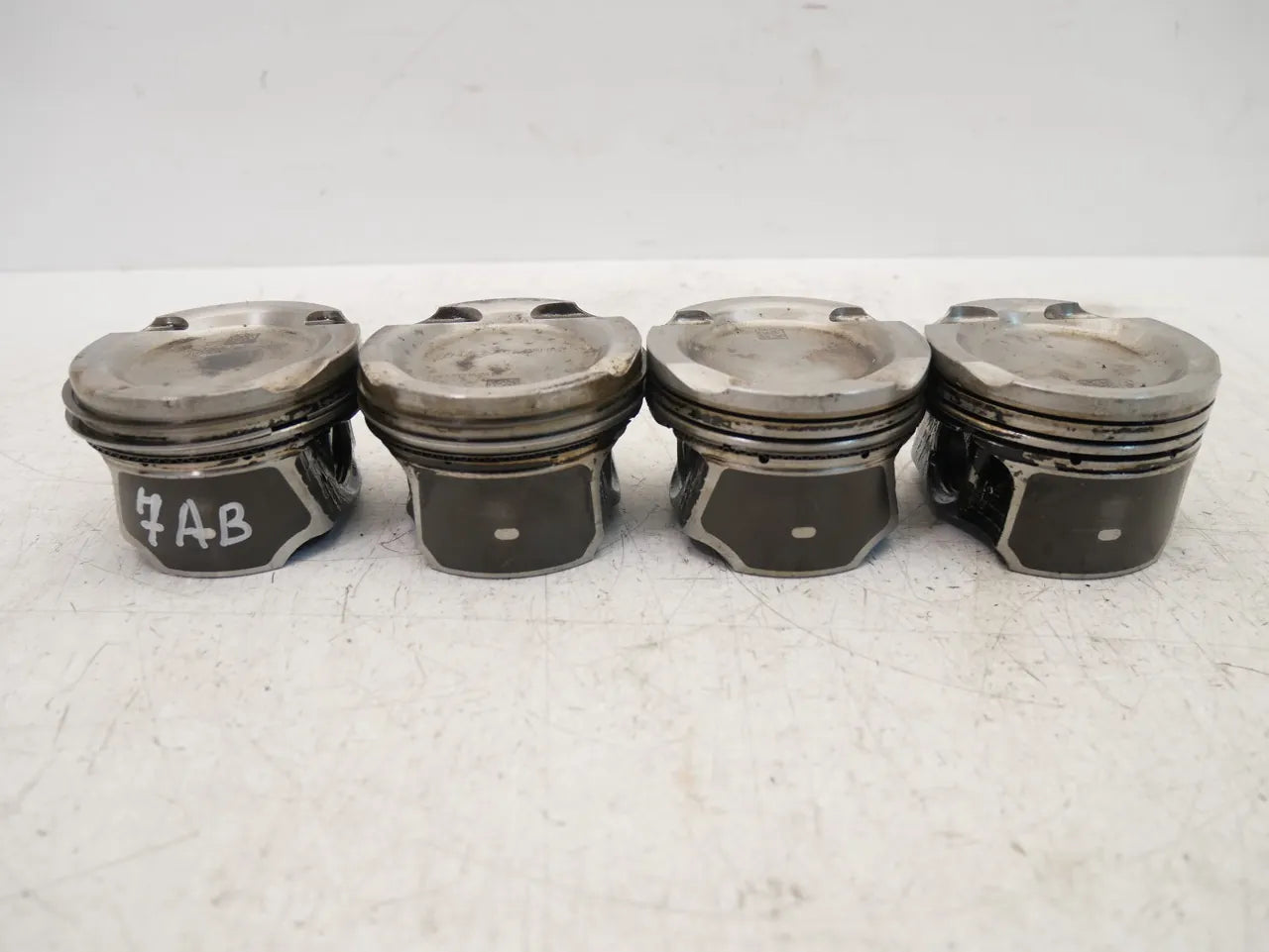 Pistón Nissan Qashqai X-Trail III 1,3 DIG-T HR13DDT HR13 120104242R 4 unidades