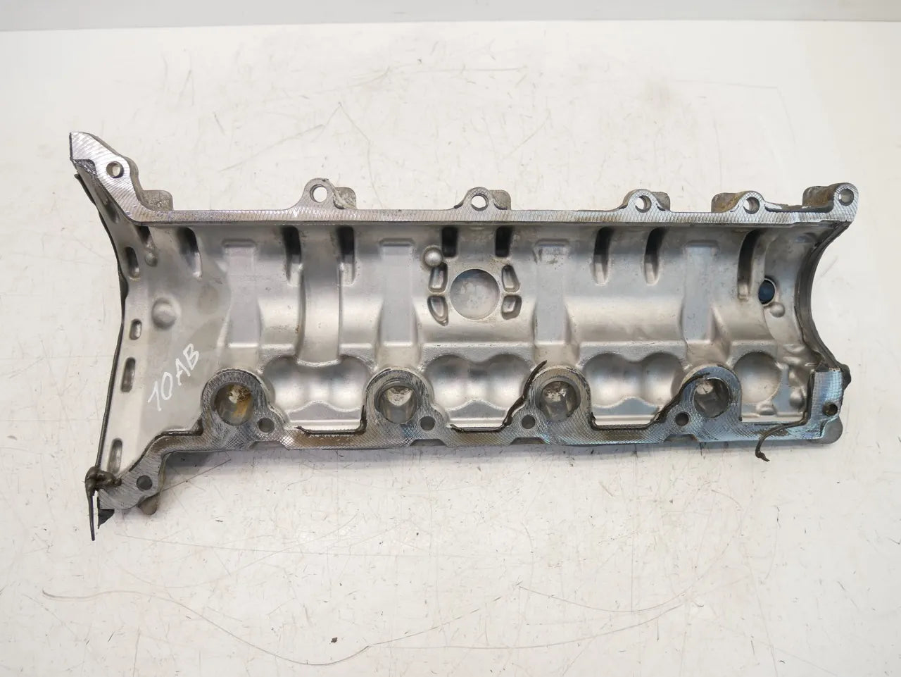 Tapa de válvulas Nissan Qashqai X-Trail III 1.3 DIG-T HR13DDT HR13 132654210R