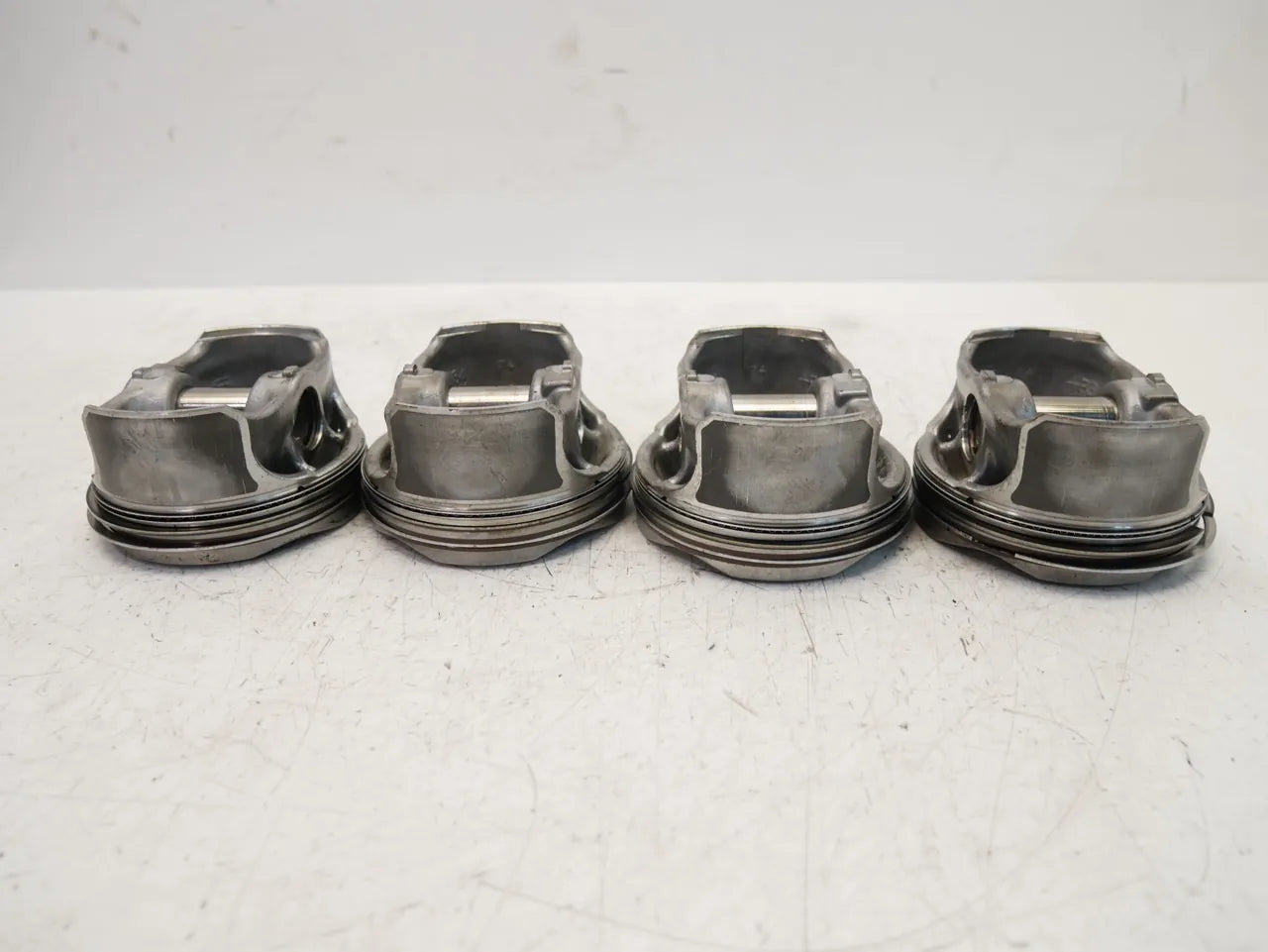 pistones BMW E81 E87 E88 E90 E93 E92 E60 E61 2.0 N43B20A N43 4 unidades