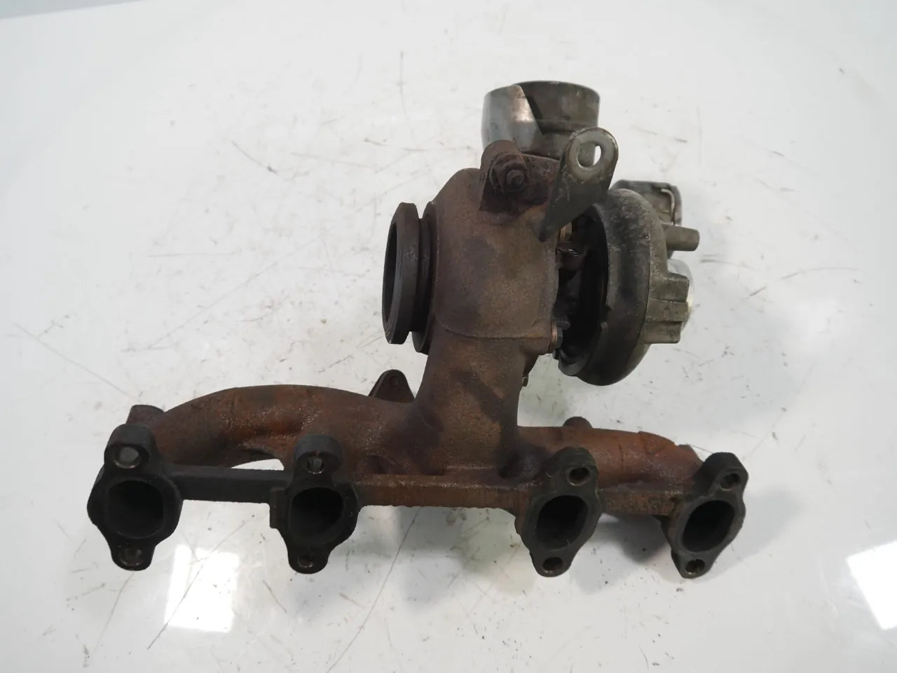 Turbocompresor Volkswagen Skoda Audi Passat Octavia II Leon A3 1.9 TDI BKC 038253014G