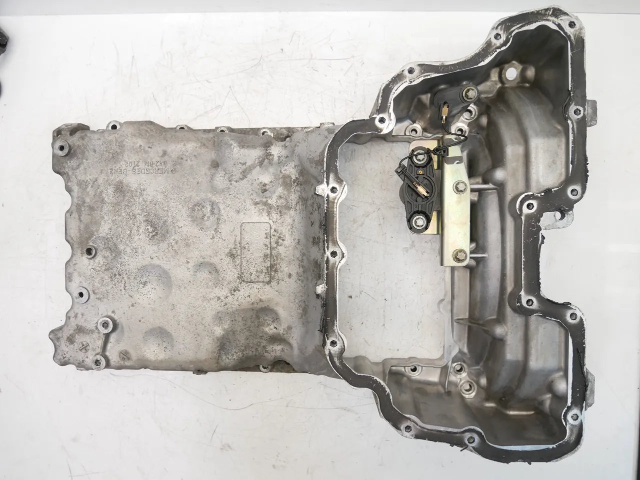 Cárter de aceite Mercedes-Benz 3.0 CDI OM642.920 OM642.921 642.920 A6420142102