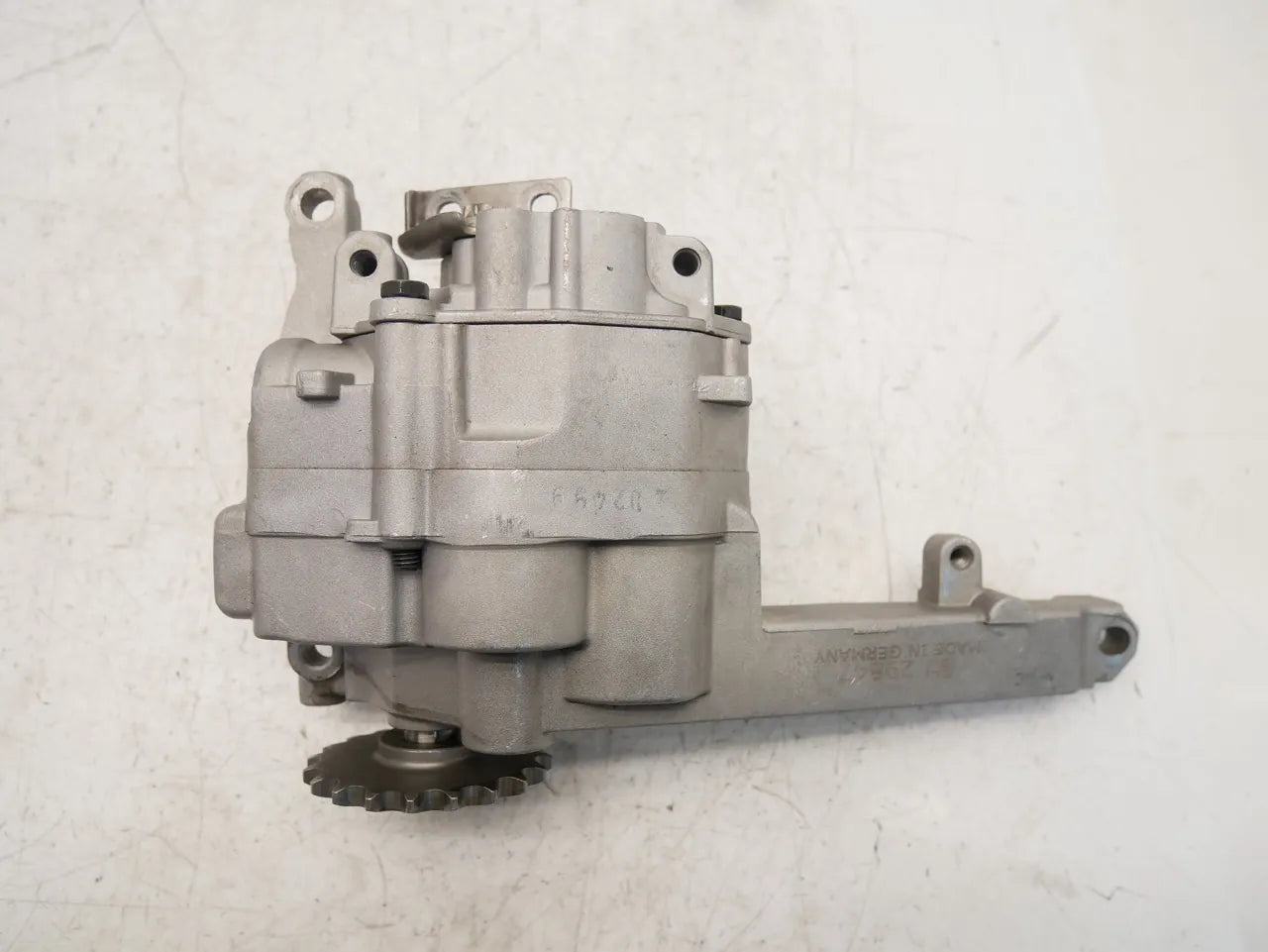 Bomba de aceite Mercedes-Benz 3.0 CDI OM642.921 642.920 642.921 A6421802001